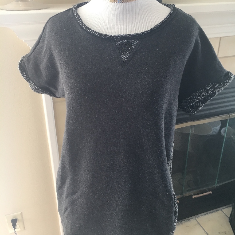 Evereve short sleeved sweatshirt